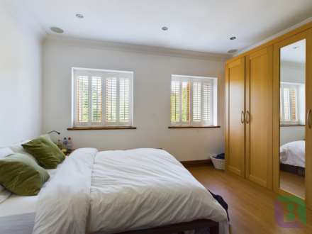 Ashford Crescent, Grange Farm, Image 16