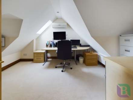 Ashford Crescent, Grange Farm, Image 31