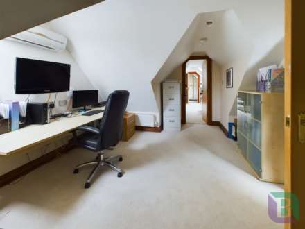 Ashford Crescent, Grange Farm, Image 32