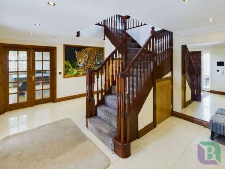 Ashford Crescent, Grange Farm, Image 6
