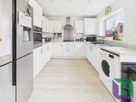 Burney Drive, Glebe Farm, Image 3