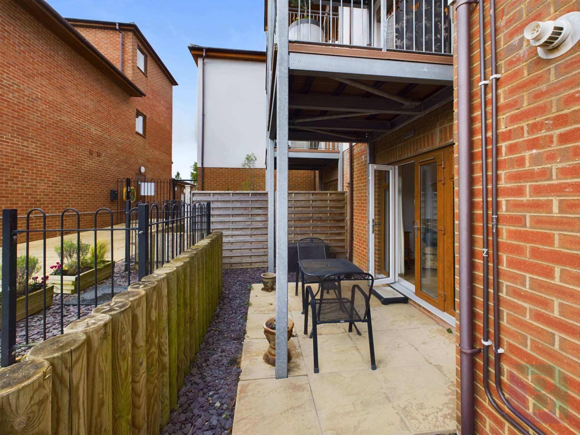 Club Lane, Woburn Sands, Image 16
