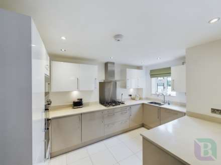 Club Lane, Woburn Sands, Image 3