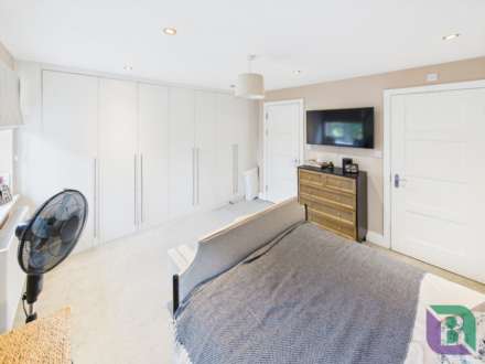 Larkswood Close, Milton Keynes, Image 10