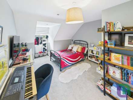 Larkswood Close, Milton Keynes, Image 16