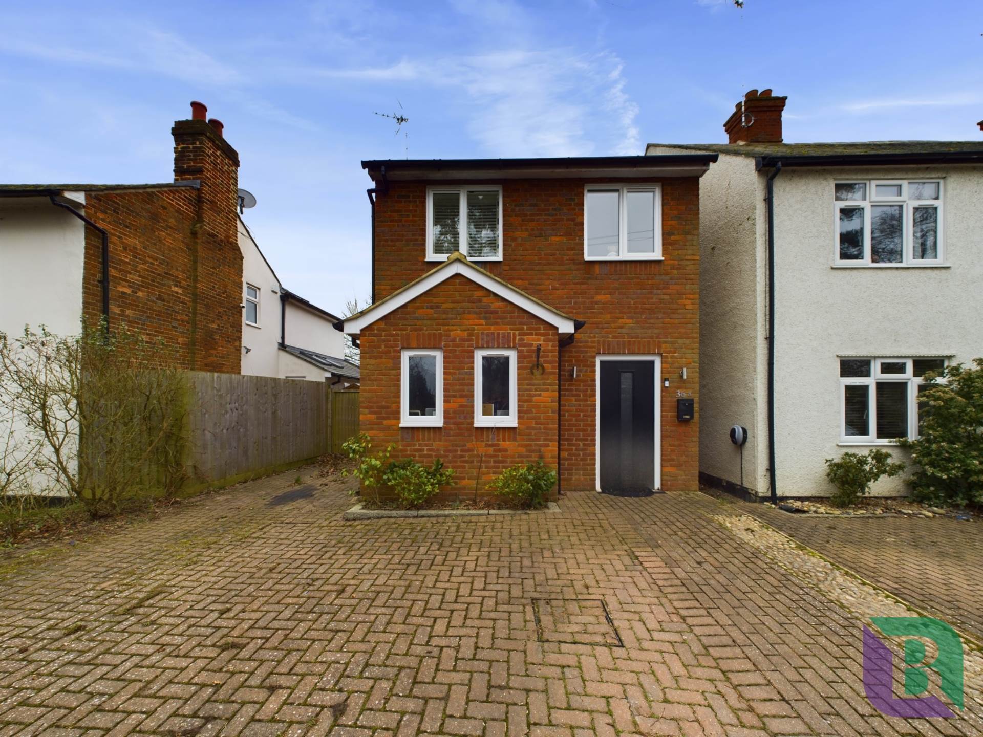Bedford Road, Aspley Guise, Image 1