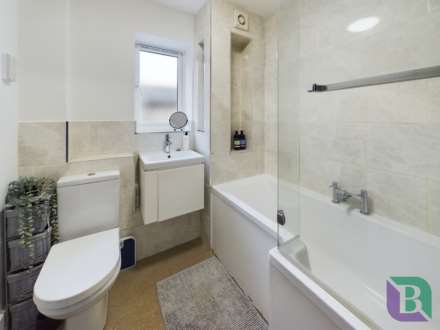 Bedford Road, Aspley Guise, Image 16