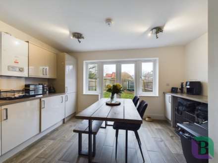 Bedford Road, Aspley Guise, Image 4