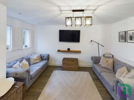 Bedford Road, Aspley Guise, Image 8