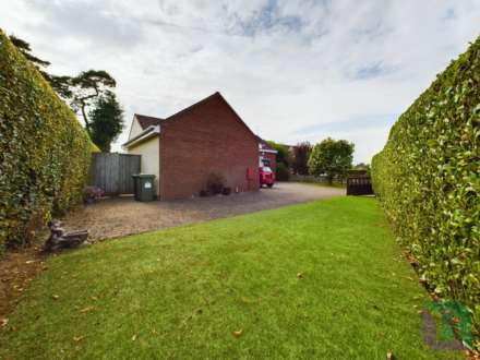Weathercock Lane, Woburn Sands, Image 16