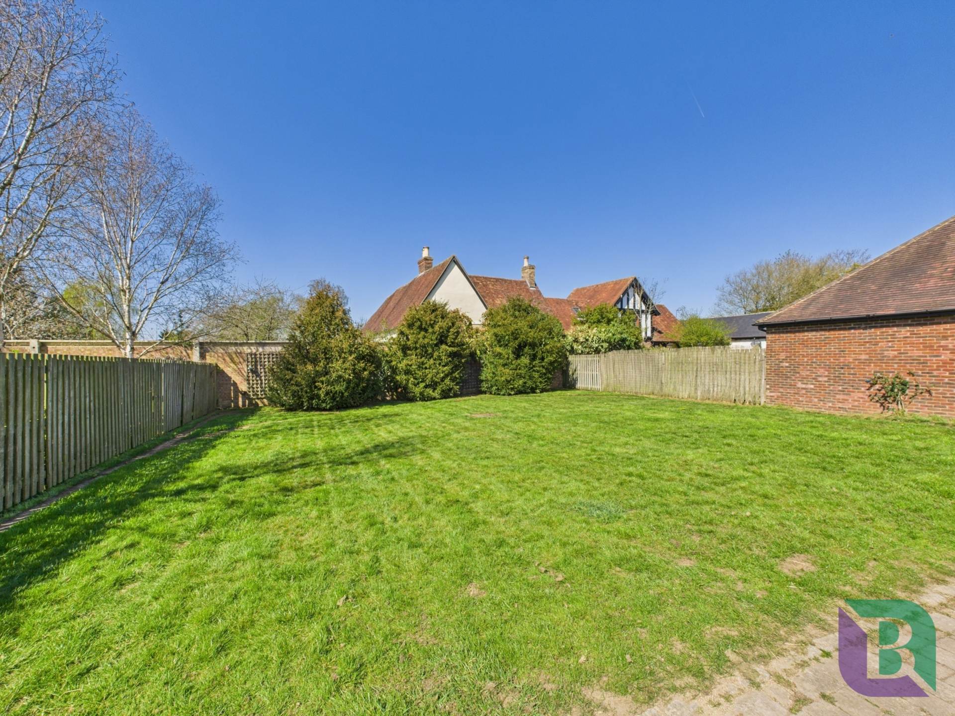 Herne Poplar Farm, Toddington, Image 4