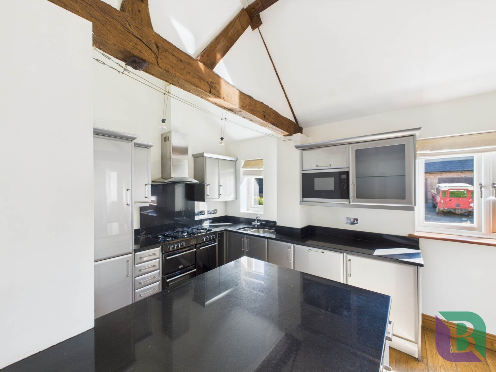 Herne Poplar Farm, Toddington, Image 8