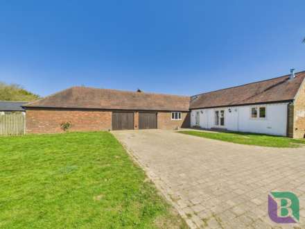 Herne Poplar Farm, Toddington, Image 1
