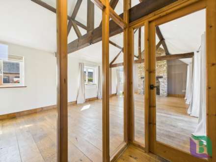 Herne Poplar Farm, Toddington, Image 10
