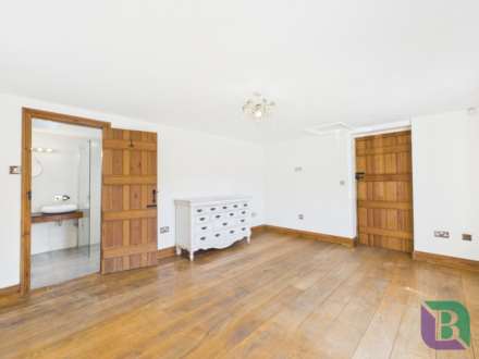 Herne Poplar Farm, Toddington, Image 14