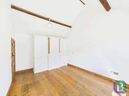 Herne Poplar Farm, Toddington, Image 17