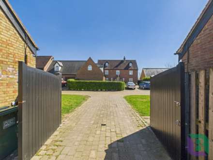 Herne Poplar Farm, Toddington, Image 22