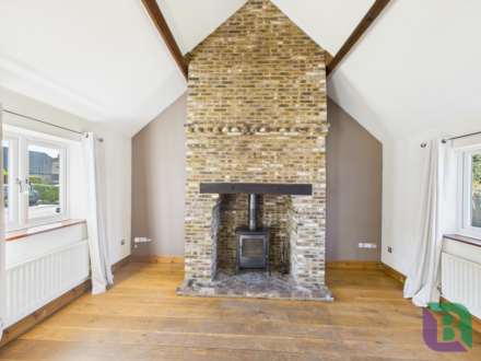 Herne Poplar Farm, Toddington, Image 7