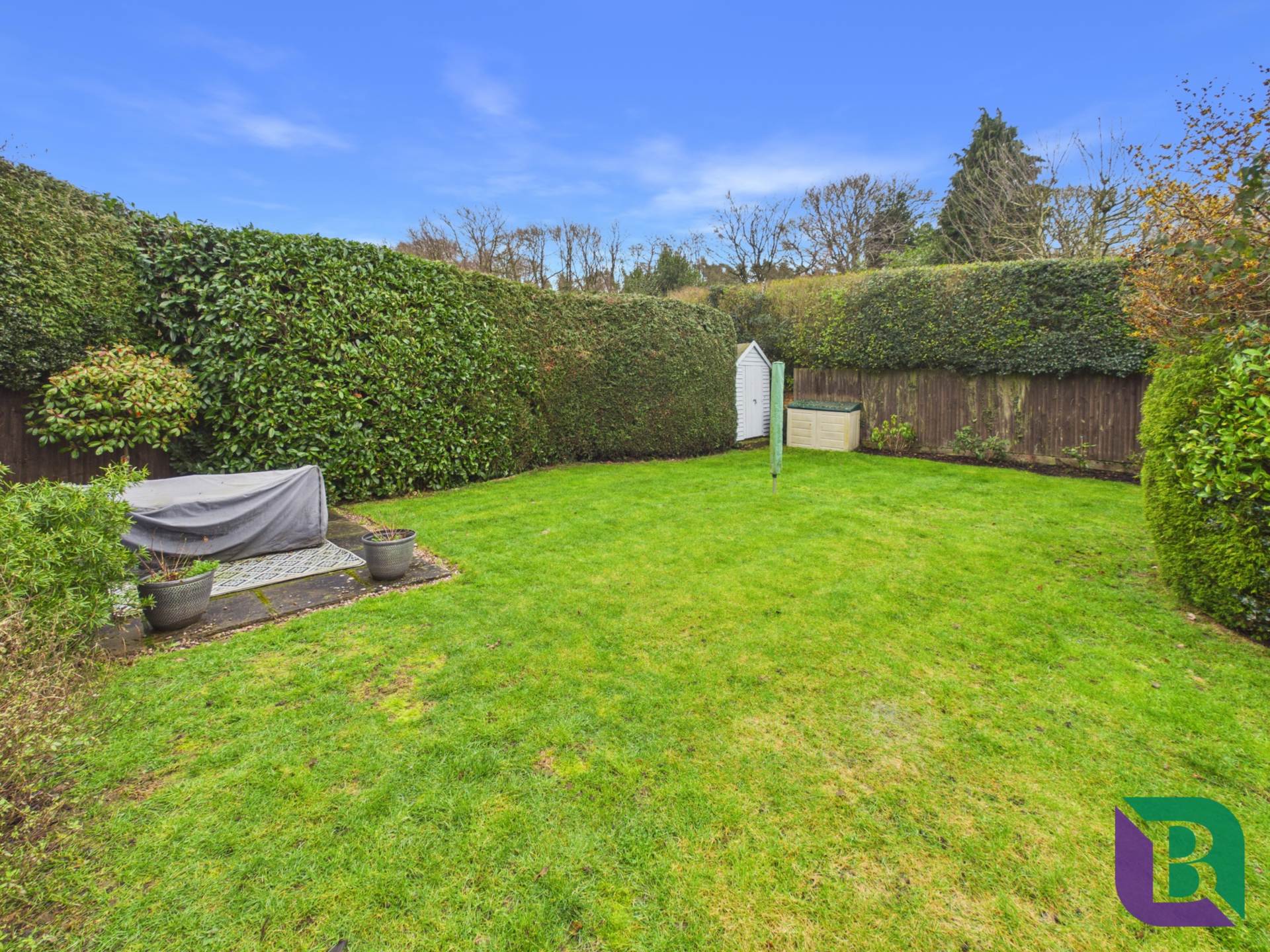 Whitecrest   Narrow Path, Aspley Heath, Image 28