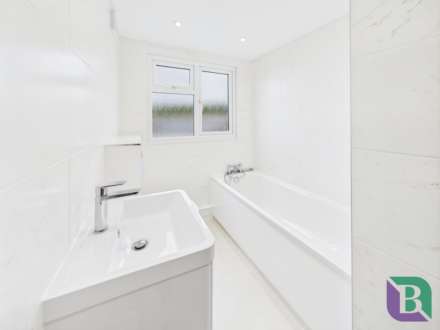 High Street, Woburn Sands, Image 15