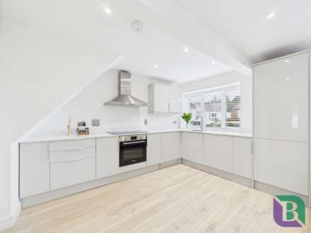 High Street, Woburn Sands, Image 2