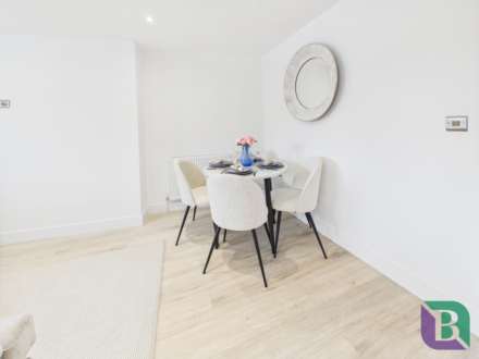 High Street, Woburn Sands, Image 3
