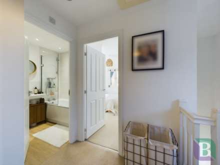 Drayhorse Crescent, Woburn Sands, Image 10