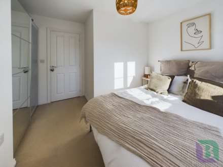 Drayhorse Crescent, Woburn Sands, Image 12