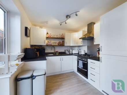 Drayhorse Crescent, Woburn Sands, Image 3