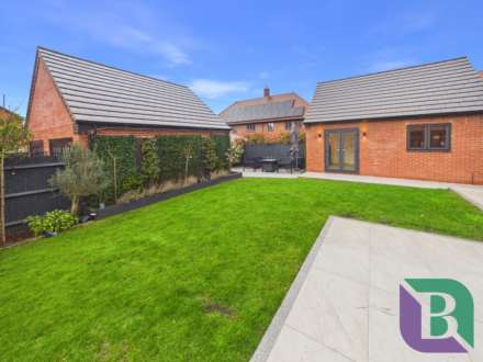 Menday Gardens, Milton Keynes, Image 20