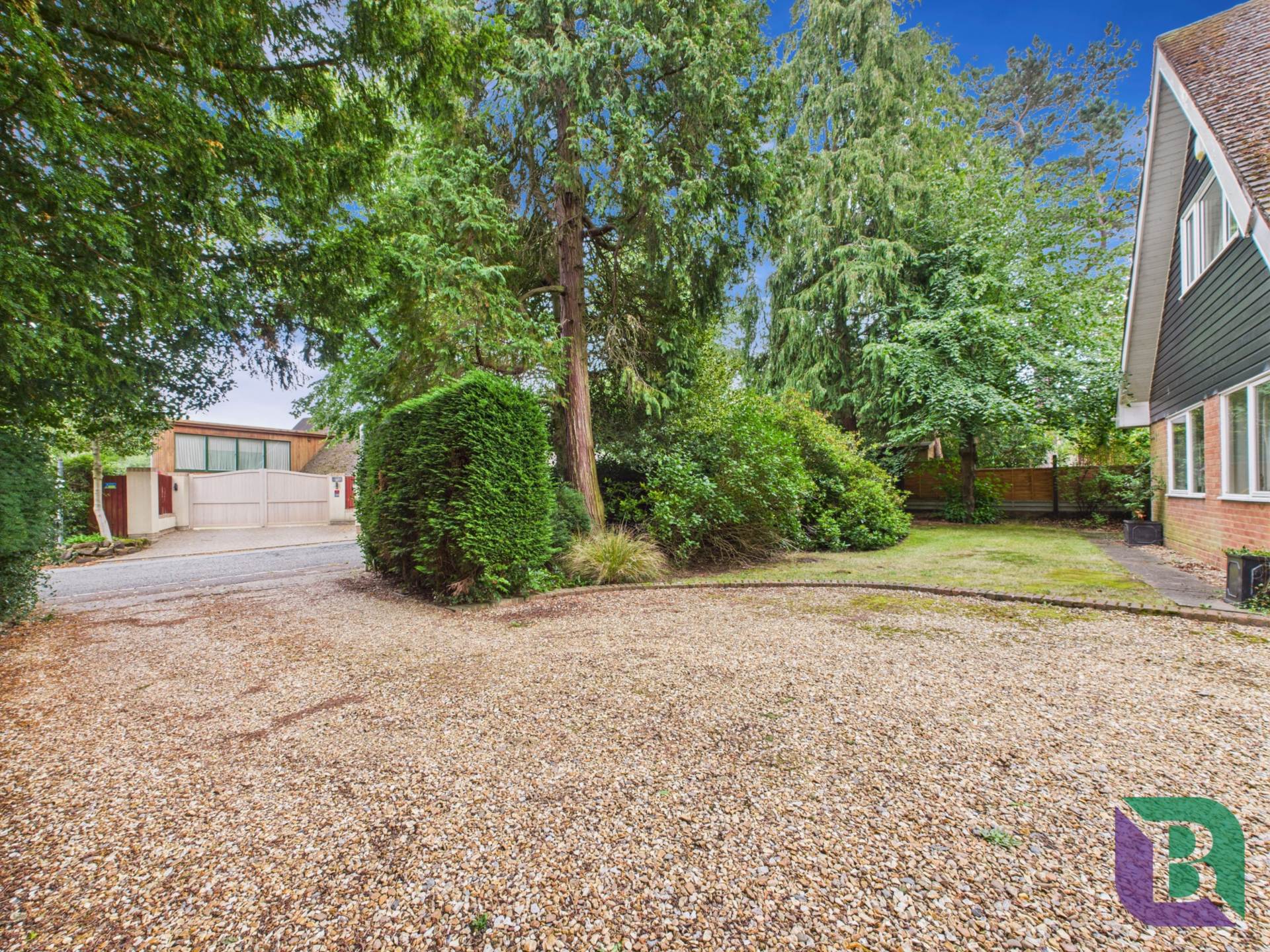 Church Road, Aspley Heath, Image 32