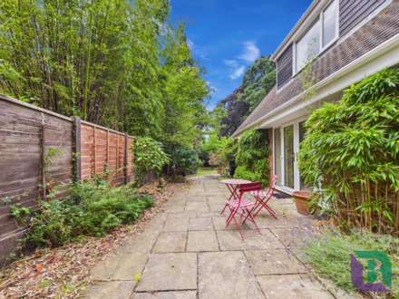 Church Road, Aspley Heath, Image 4