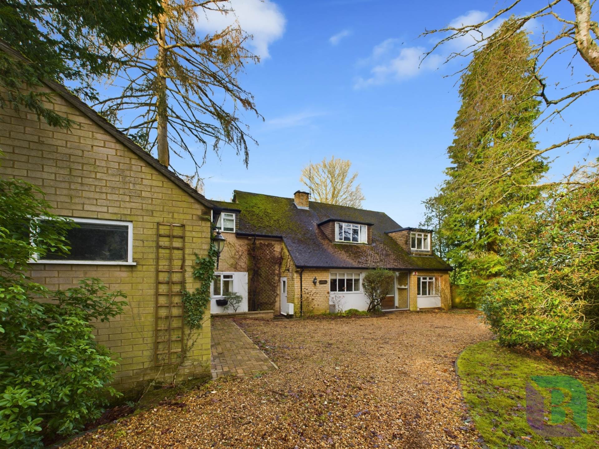 Church Road, Aspley Heath, Image 30