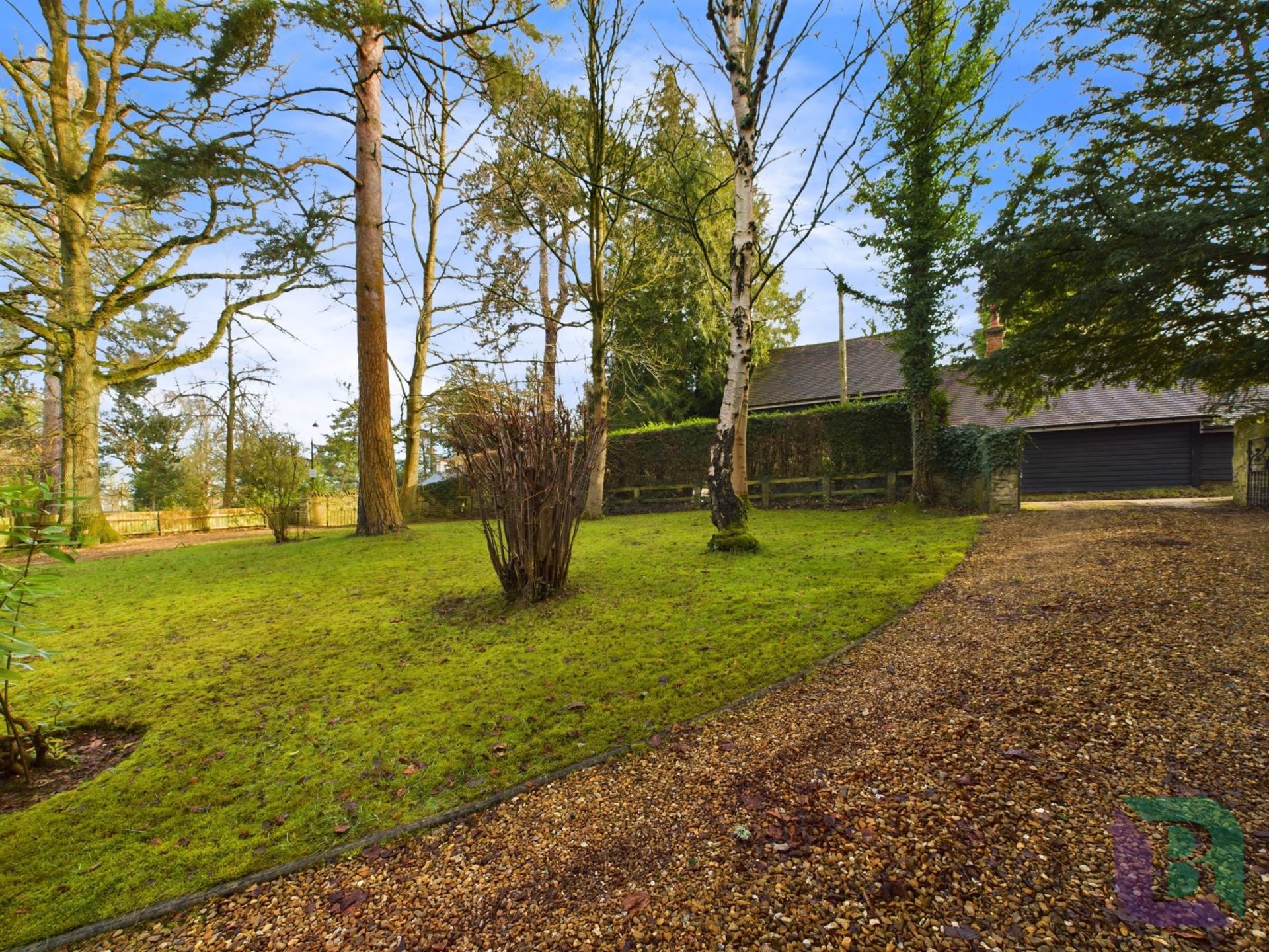 Church Road, Aspley Heath, Image 32