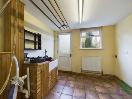 Church Road, Aspley Heath, Image 12