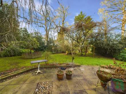Church Road, Aspley Heath, Image 26