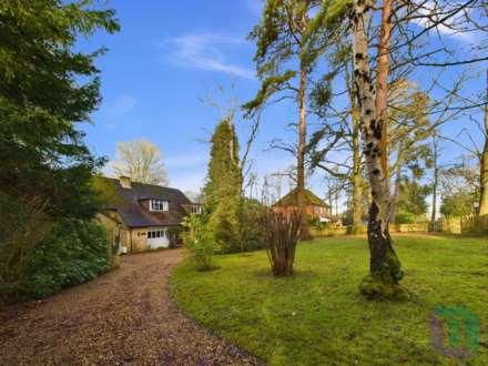 Church Road, Aspley Heath, Image 33