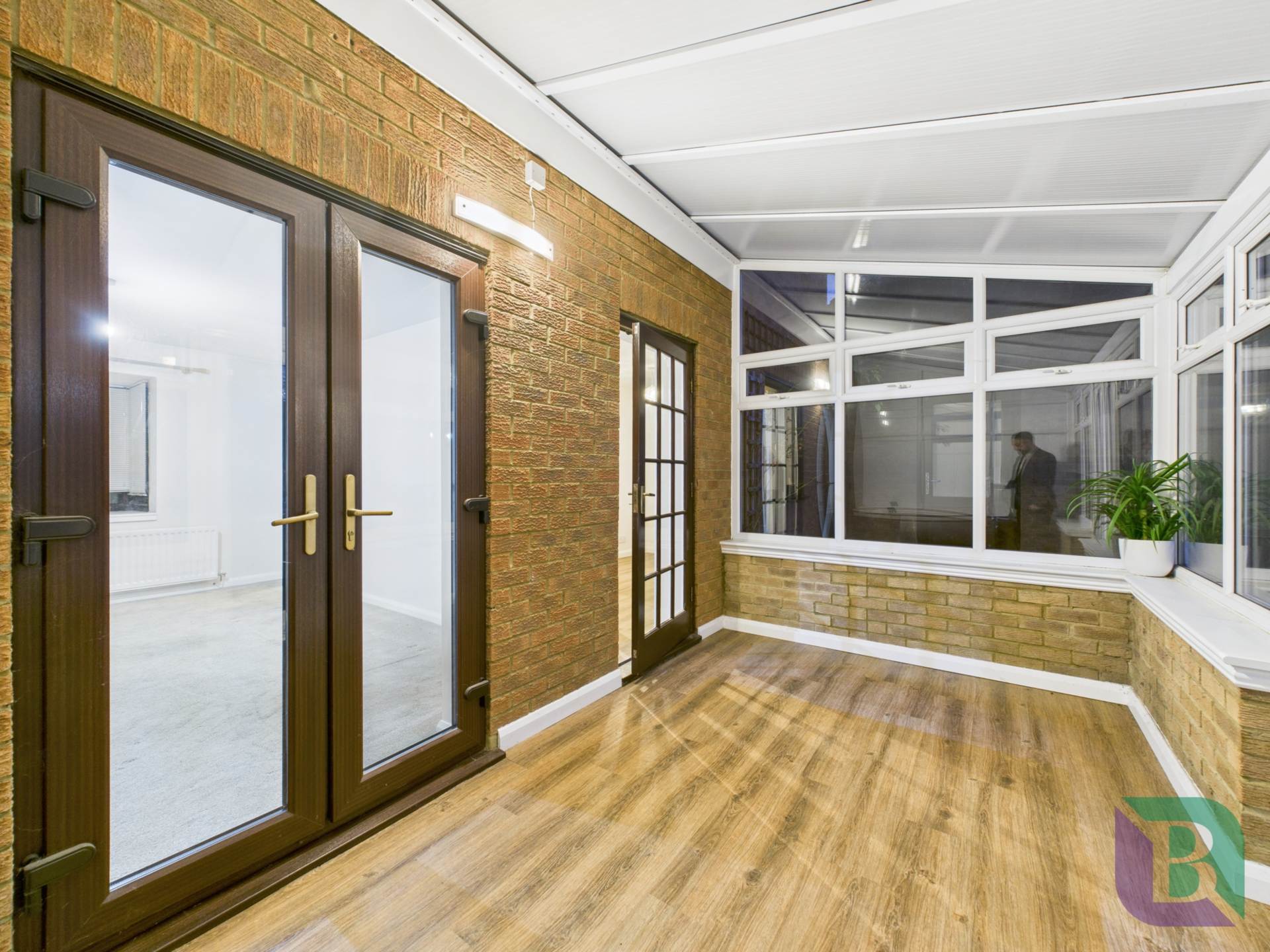 Hockliffe Brae, Walnut Tree, Image 10