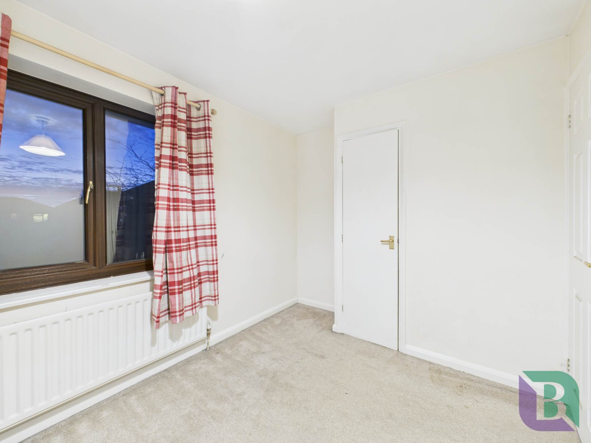 Hockliffe Brae, Walnut Tree, Image 16