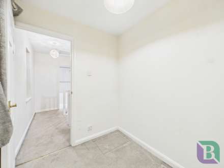 Hockliffe Brae, Walnut Tree, Image 12