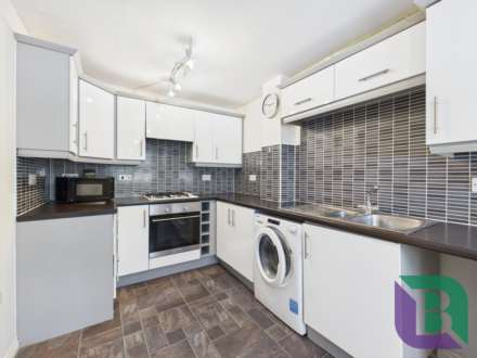 Lydbrook Lane, Woburn Sands, Image 3