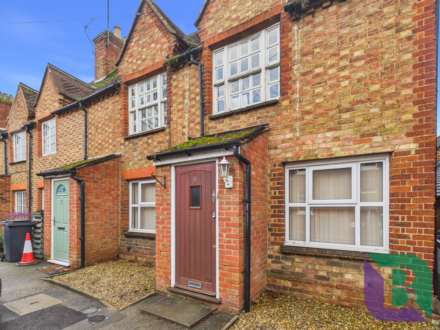 Bedford Road, Aspley Guise, Image 1