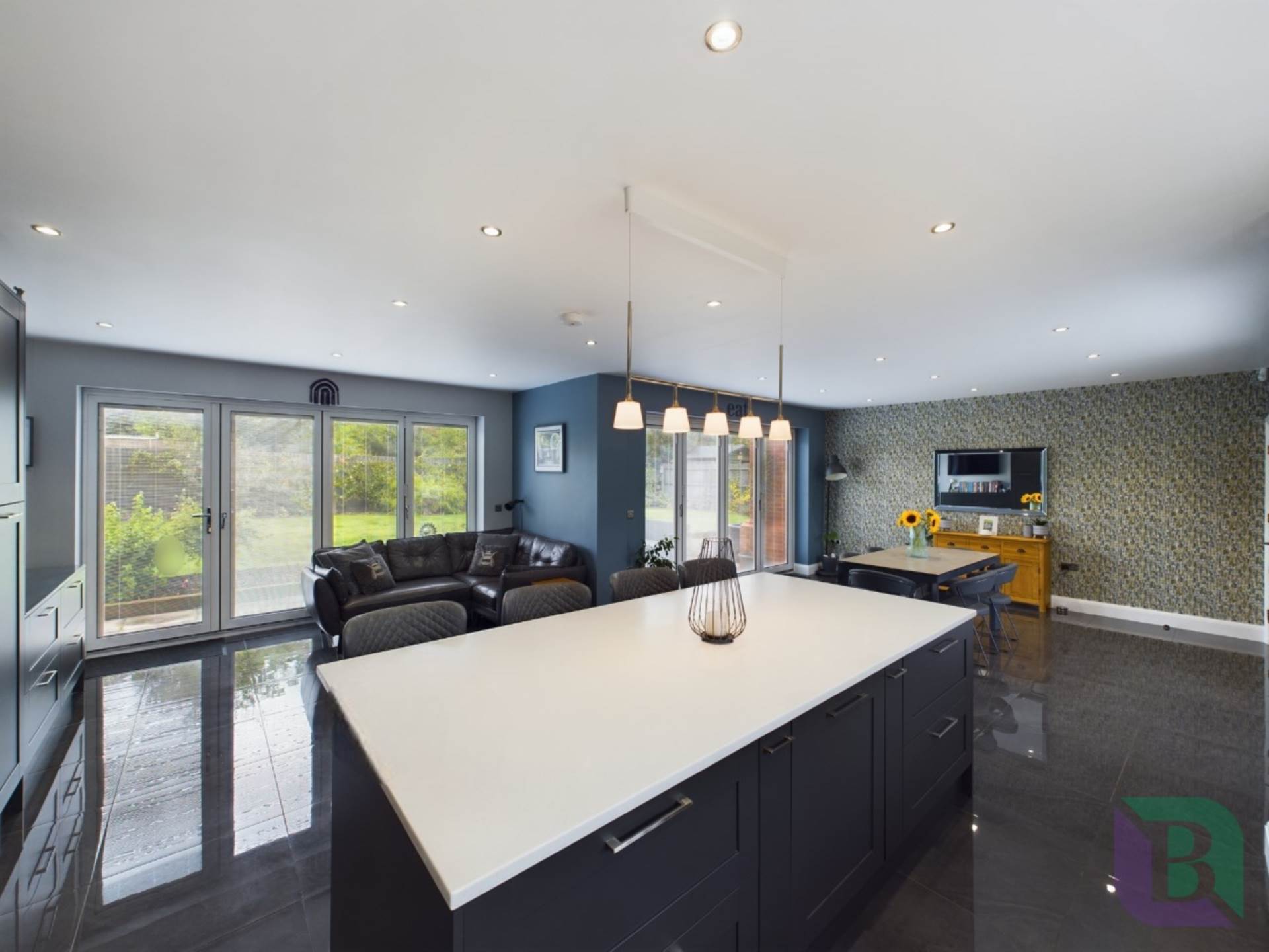 Hill View, Newport Pagnell, Image 8