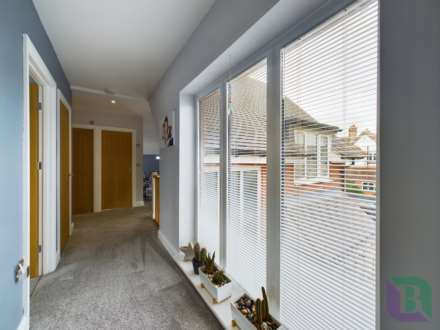 Hill View, Newport Pagnell, Image 14