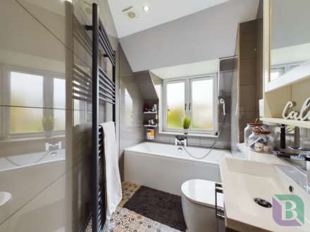 Hill View, Newport Pagnell, Image 6