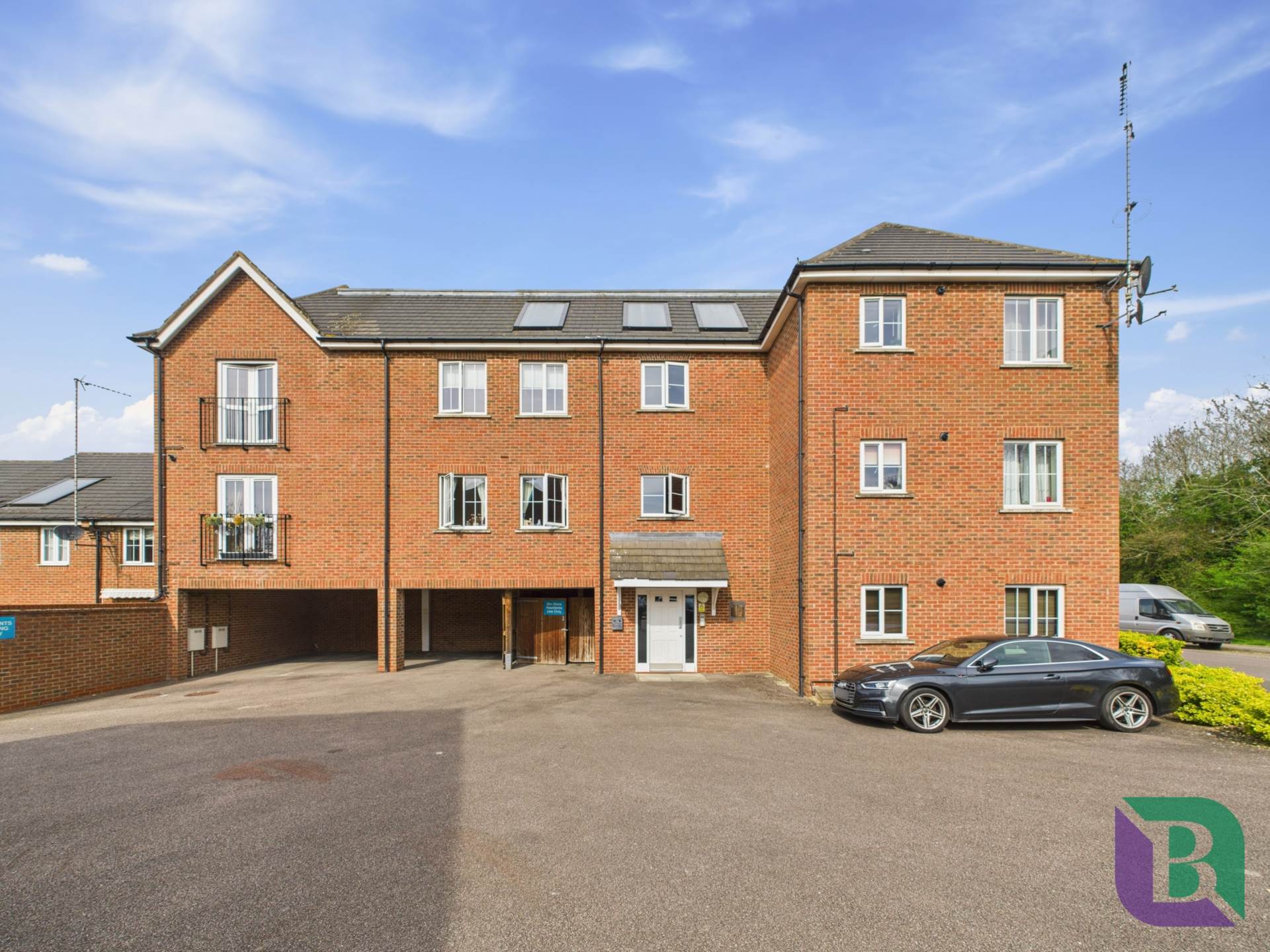 Cable Crescent, Woburn Sands, Image 14