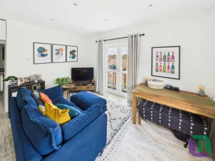Cable Crescent, Woburn Sands, Image 3