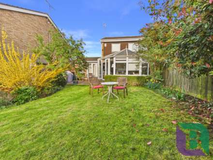 Weathercock Close, Woburn Sands, Image 3