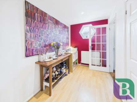 Weathercock Close, Woburn Sands, Image 5