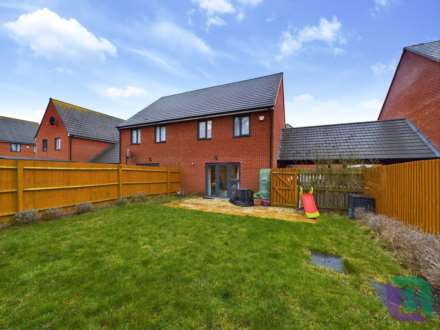 Halesworth Avenue, Broughton, Image 15